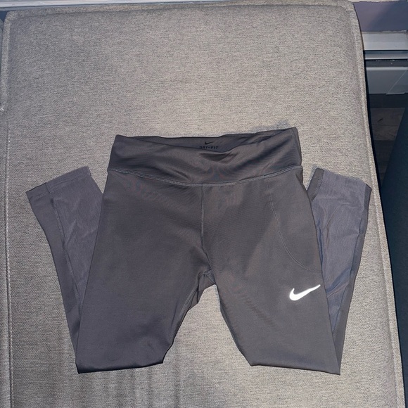 Gray athletic leggings - Picture 1 of 3
